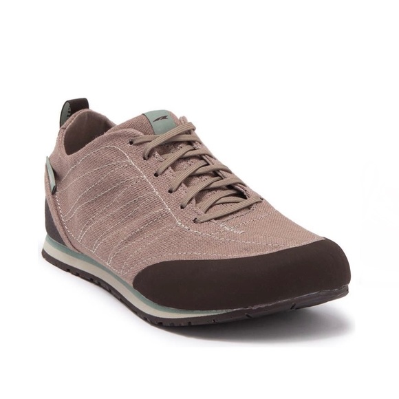 Altra Taupe Wahweap Trail Running Shoe 